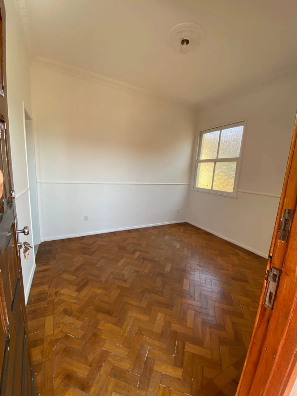 Apartment, 60 m², with wood or laminate floors — photo 3