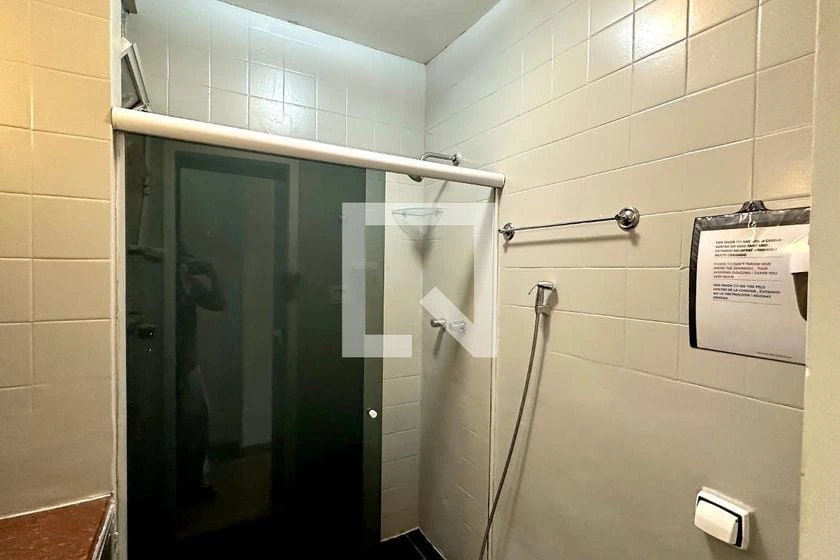 1-bedroom apartment with a closed kitchen and gas stove — photo 23