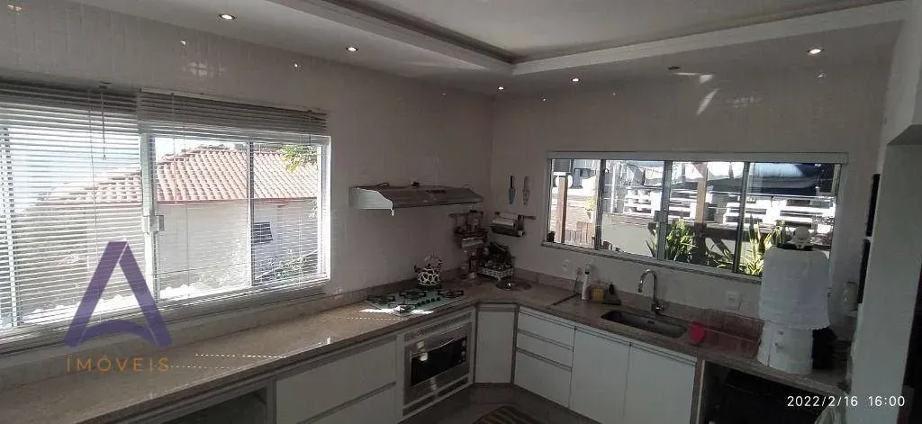 Furnished house with 3 bedrooms and 360 m² — photo 13