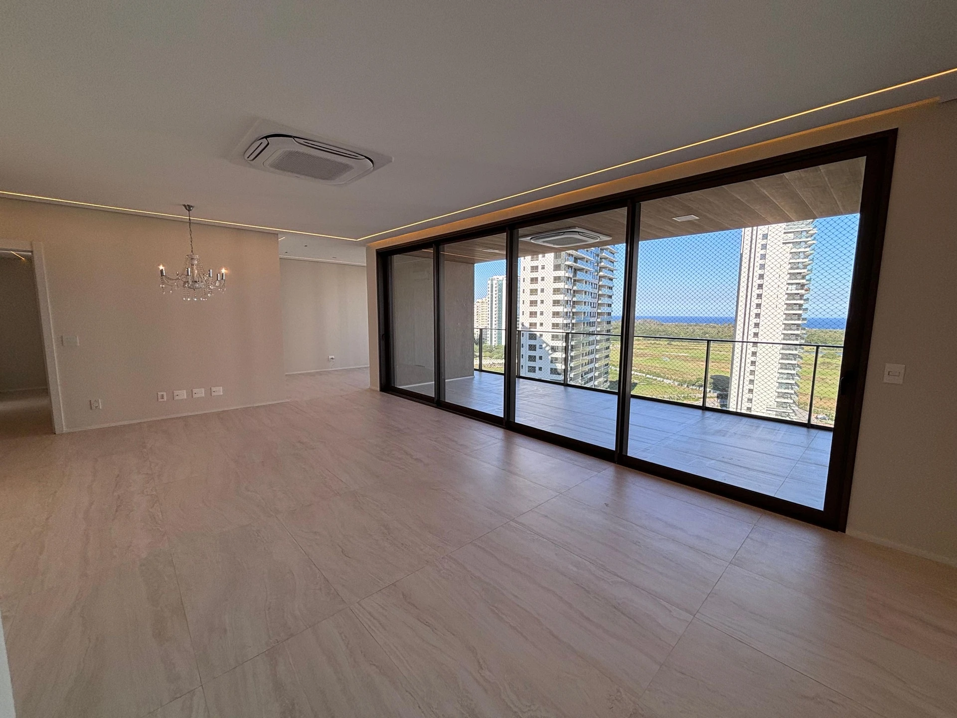 Apartamento com 4 suítes e varanda, 3 vagas — photo 25