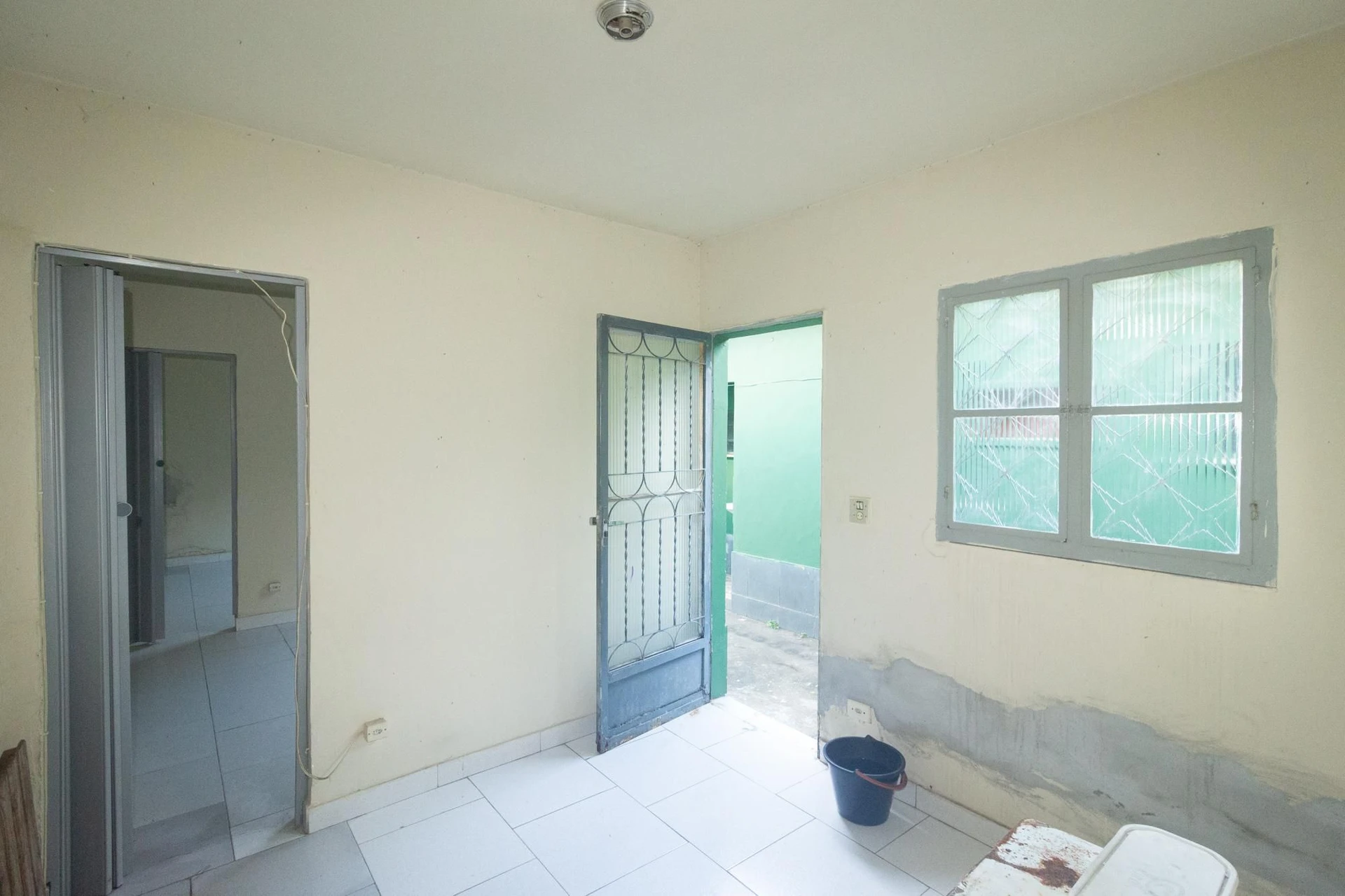 Unfurnished house with 2 bedrooms and 1 parking spot — photo 25