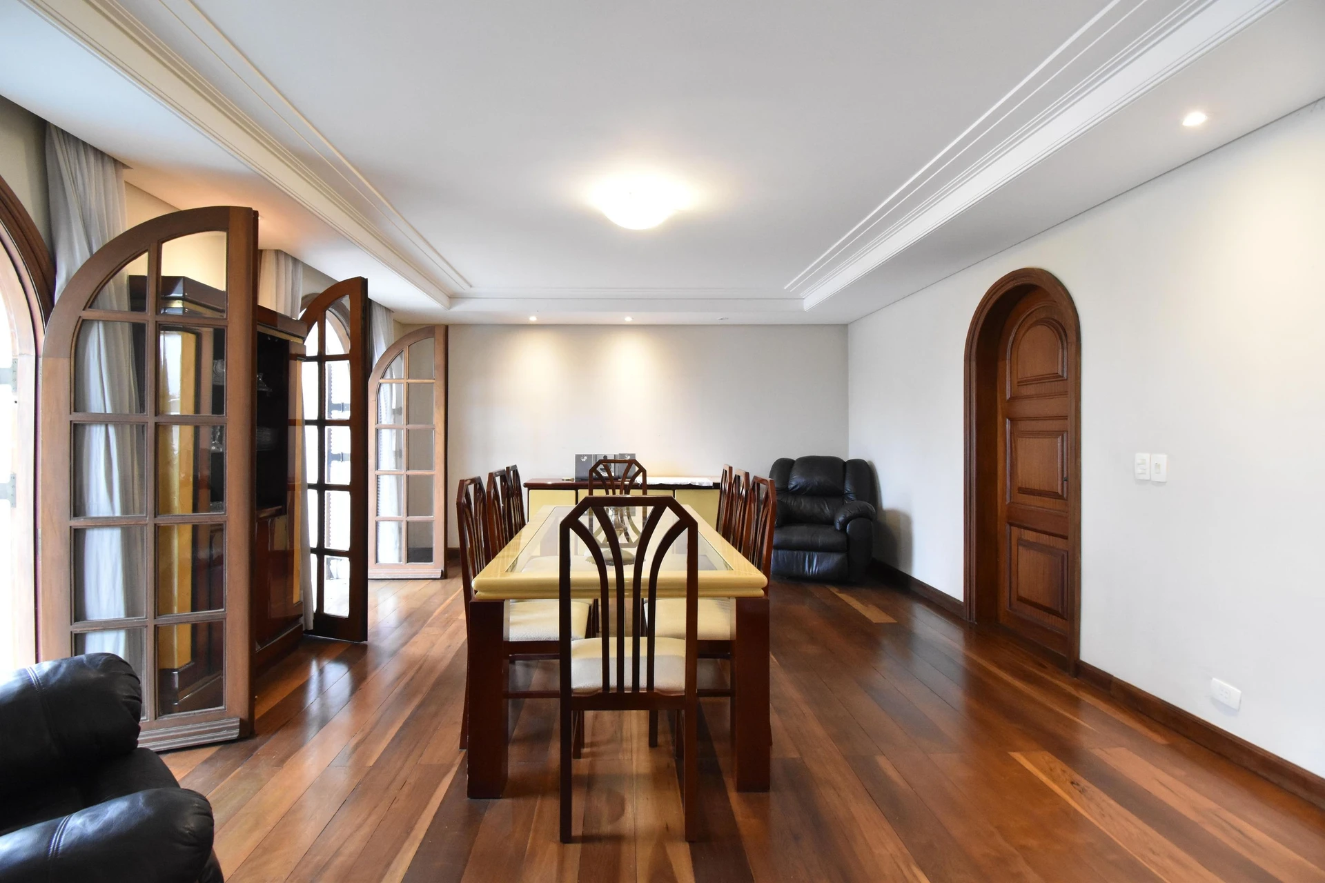 Casa mobiliada com 5 quartos e 3 suítes — photo 7