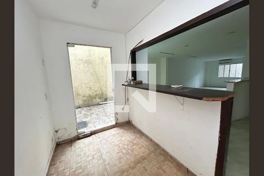 Casa para alugar sem mobília com 4 quartos e 1 banheiro — photo 11