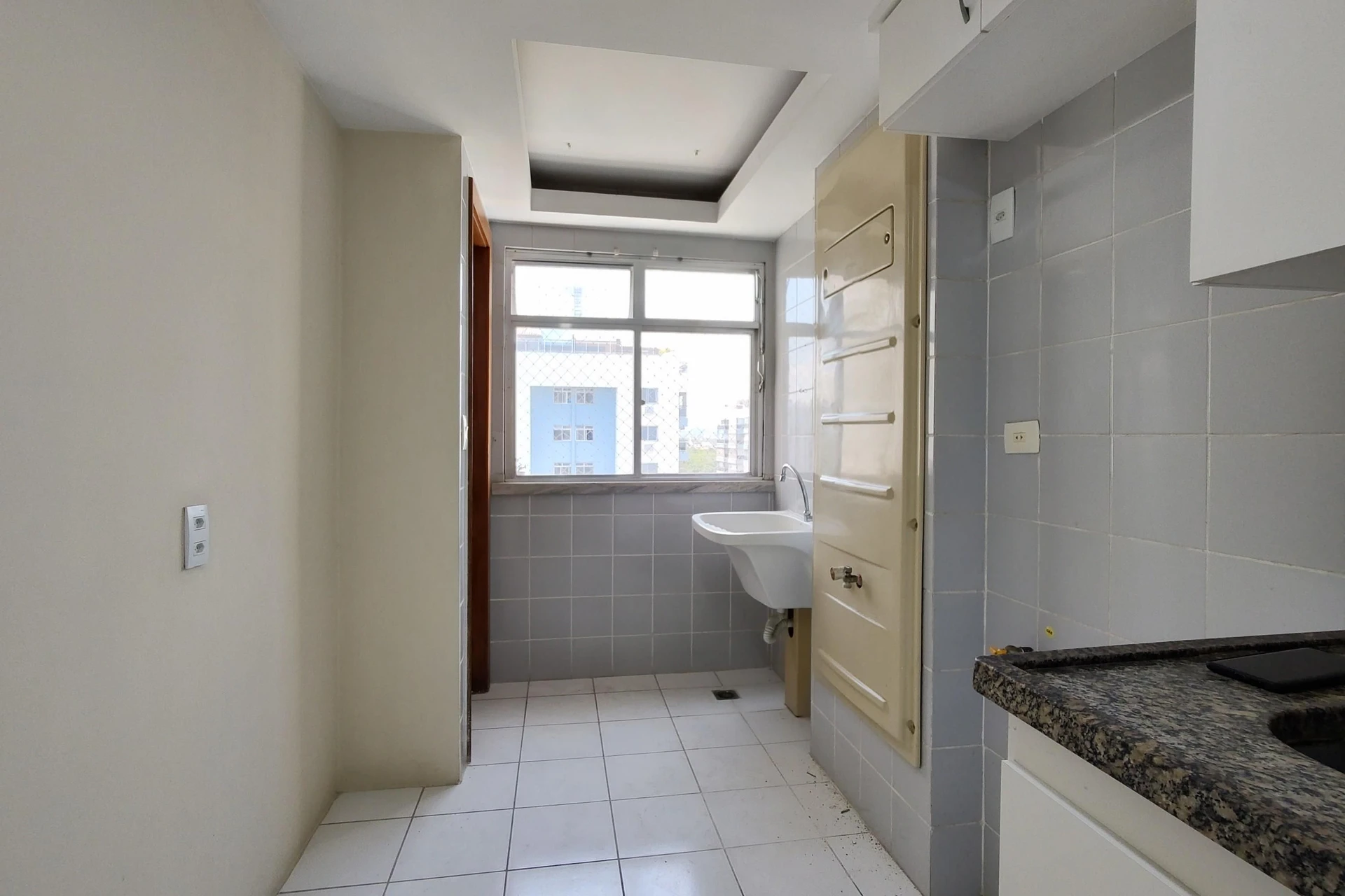 99 m² apartment with a water view and a washing machine — photo 52
