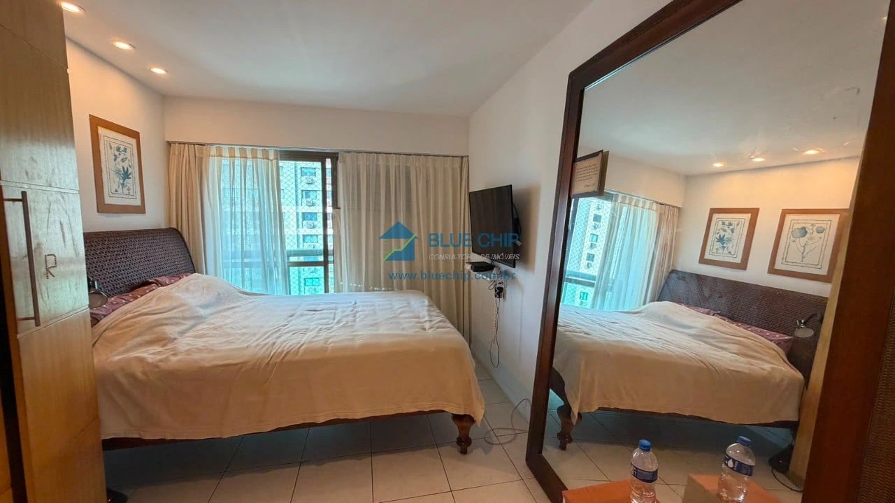 Furnished 3-bedroom apartment with enclosed balcony — photo 5