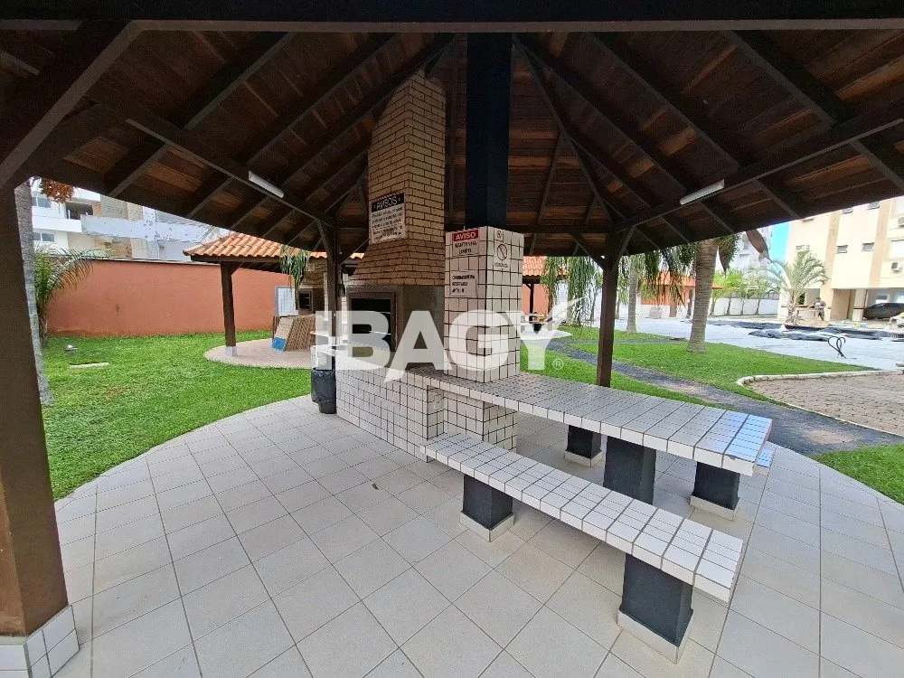 Apartamento de 2 dormitórios com piscina ao ar livre — photo 27