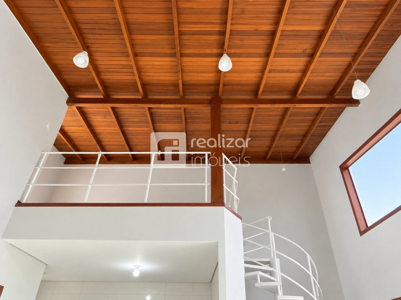 160 m² house with a bathtub and floor-to-ceiling windows — photo 23