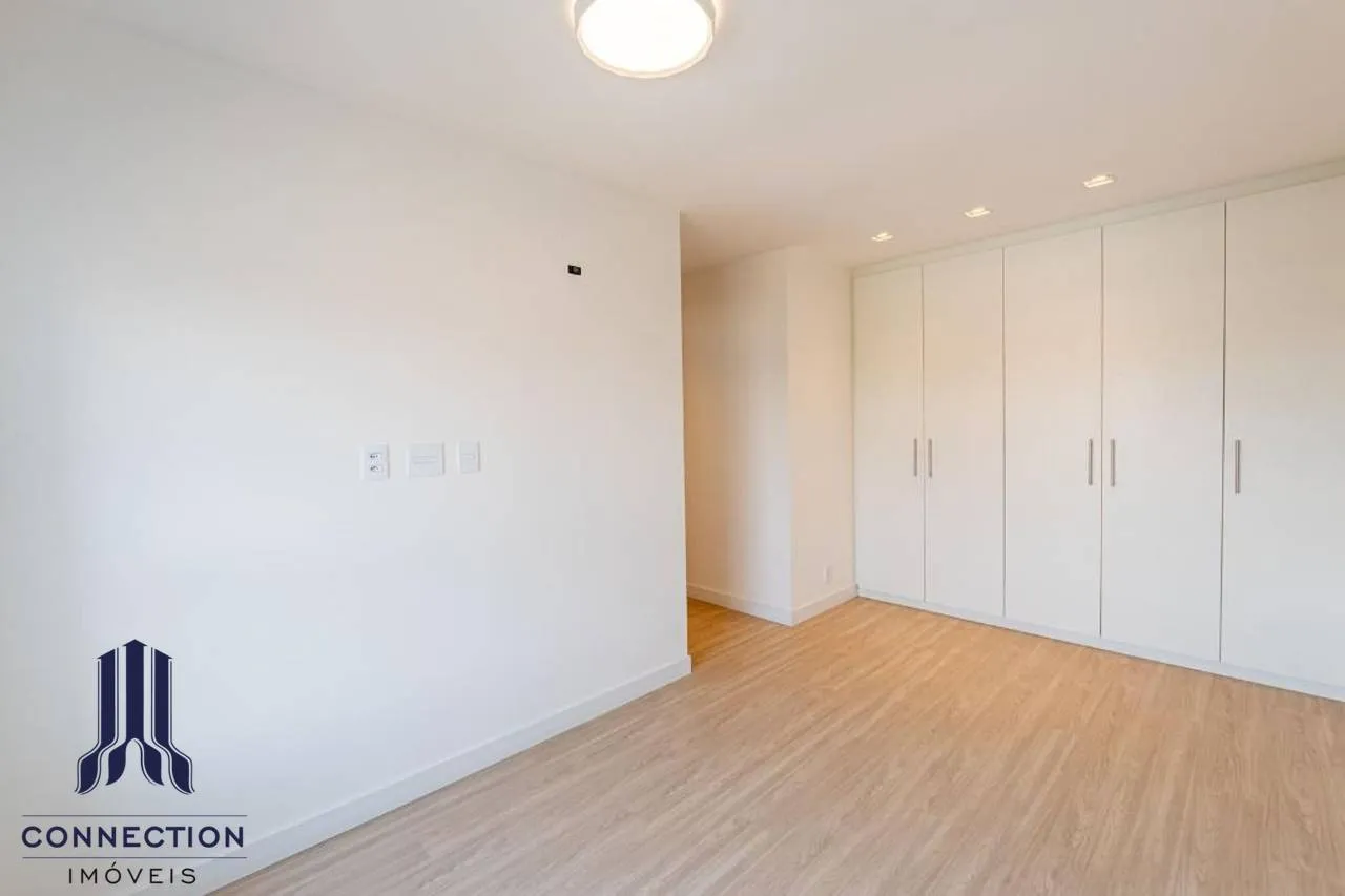 Floor-to-ceiling windows in a 2-bedroom apartment, 83 m² — photo 24
