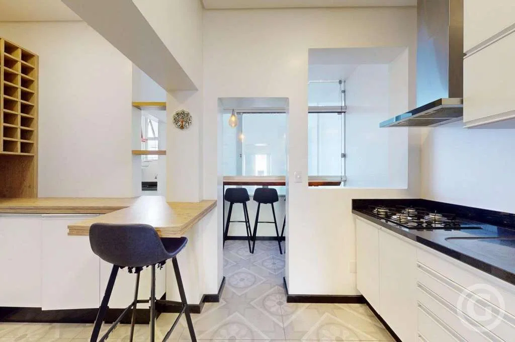 Apartamento de 81 m² com 3 quartos e varanda