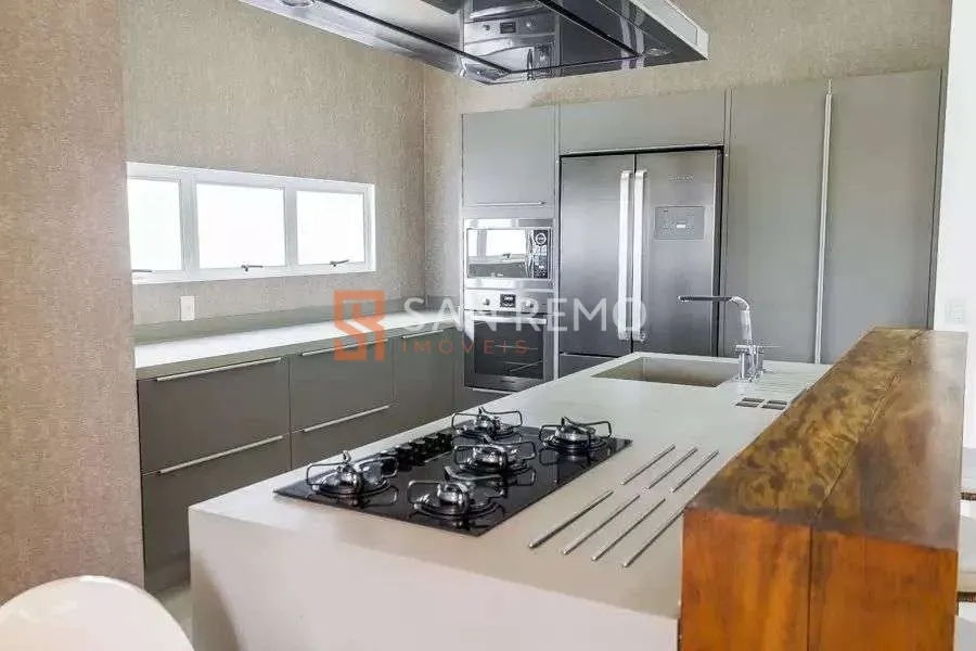 Furnished house of 937 m² with 5 bedrooms, 4 suites and BBQ
