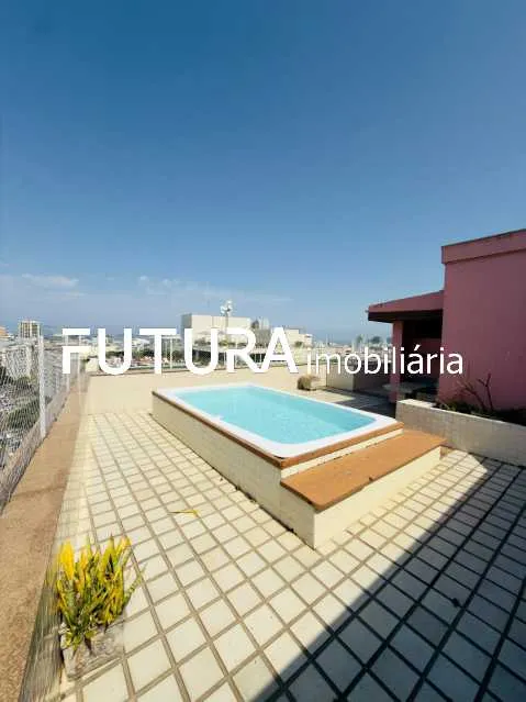 Duplex penthouse with 4 bedrooms and 5 bathrooms — photo 25