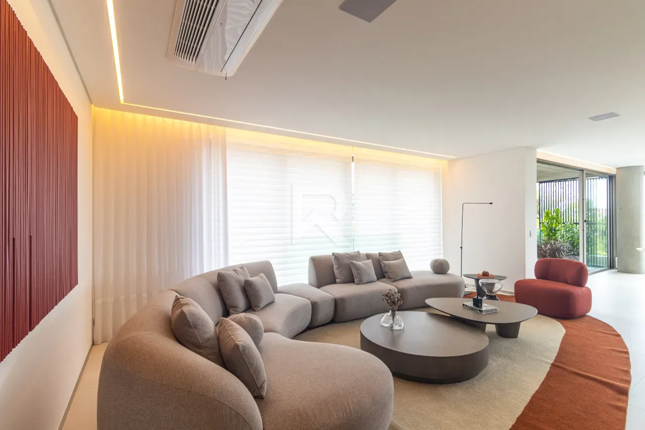 Apartment with 3 en-suite bedrooms and open kitchen — photo 12
