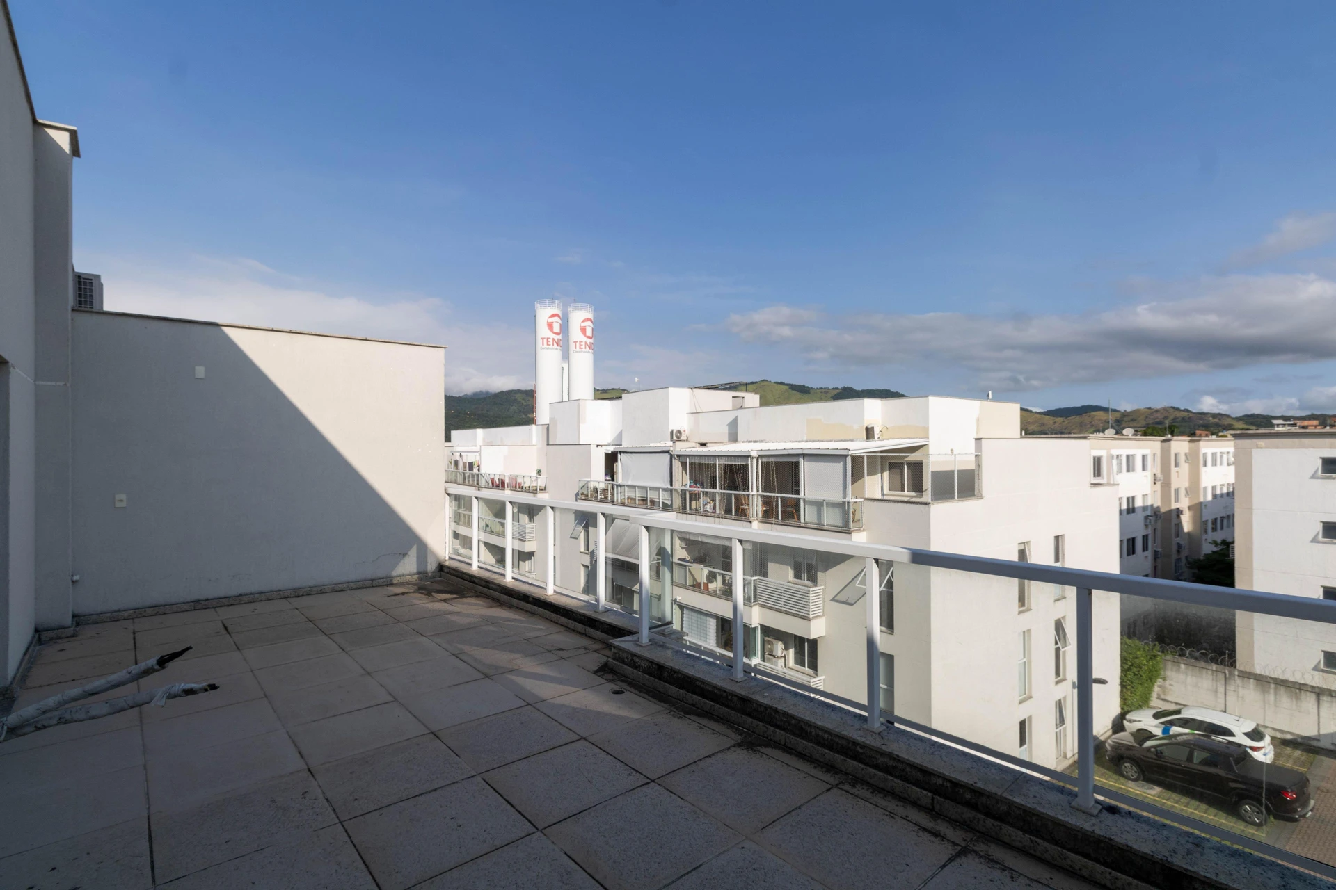 Apartamento mobiliado com 3 quartos e varanda envidraçada — photo 13
