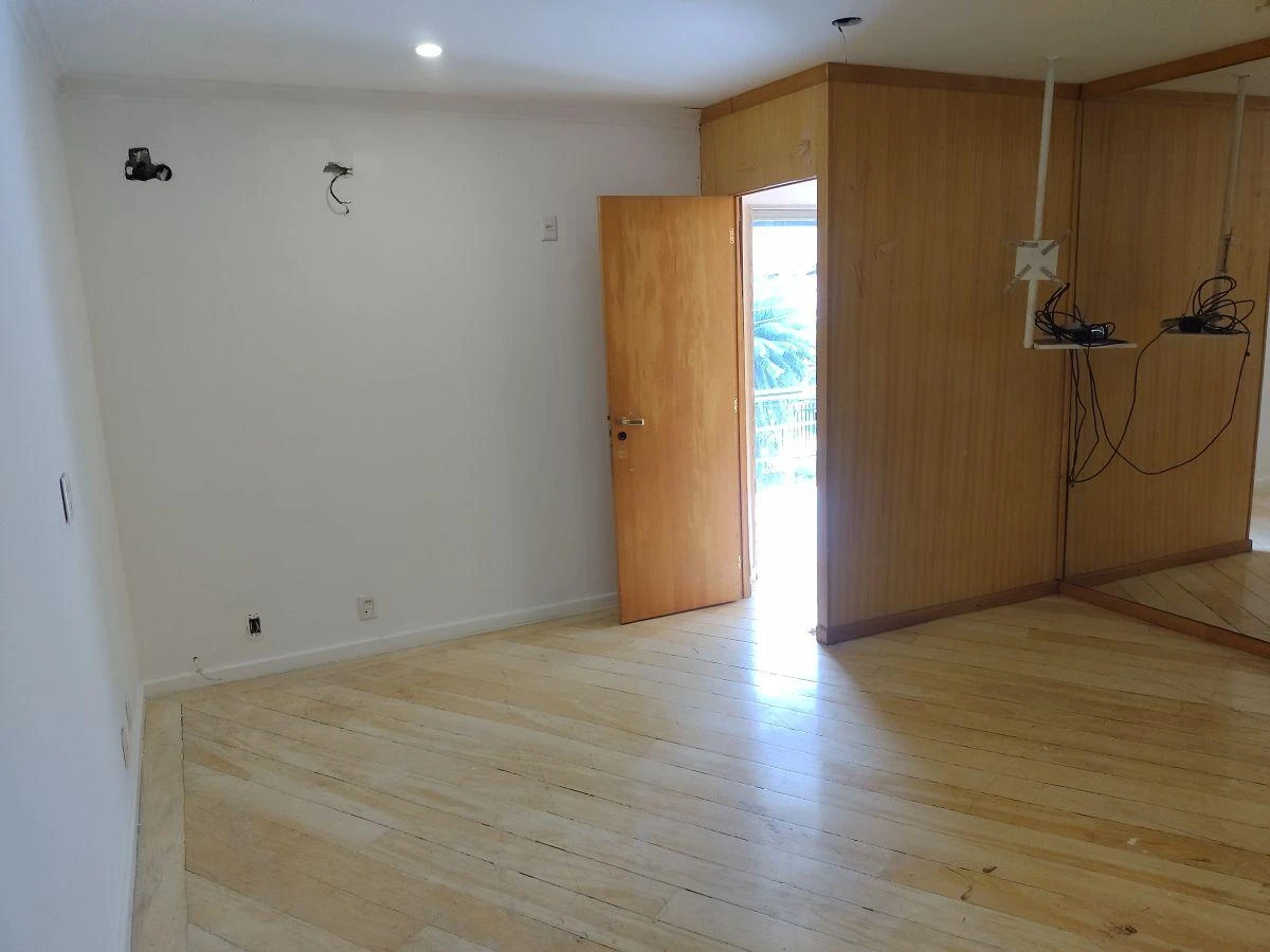 Casa de 650 m² con 6 suites y 5 plazas — photo 13