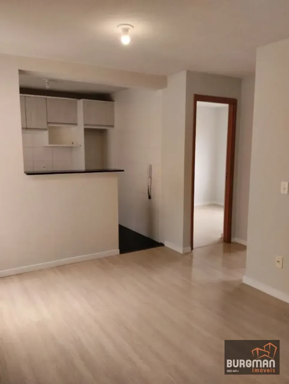 2-bedroom apartment with 1 parking space and laundry area — photo 10