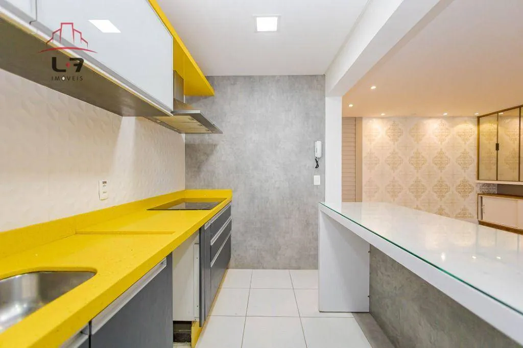 3-bedroom apartment with a grill on the balcony — photo 29