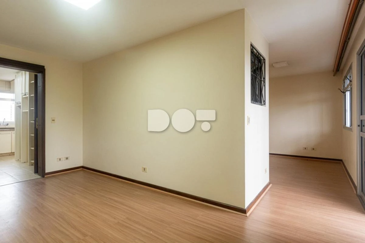 Townhouse with 3 bedrooms, gas kitchen, 3 baths