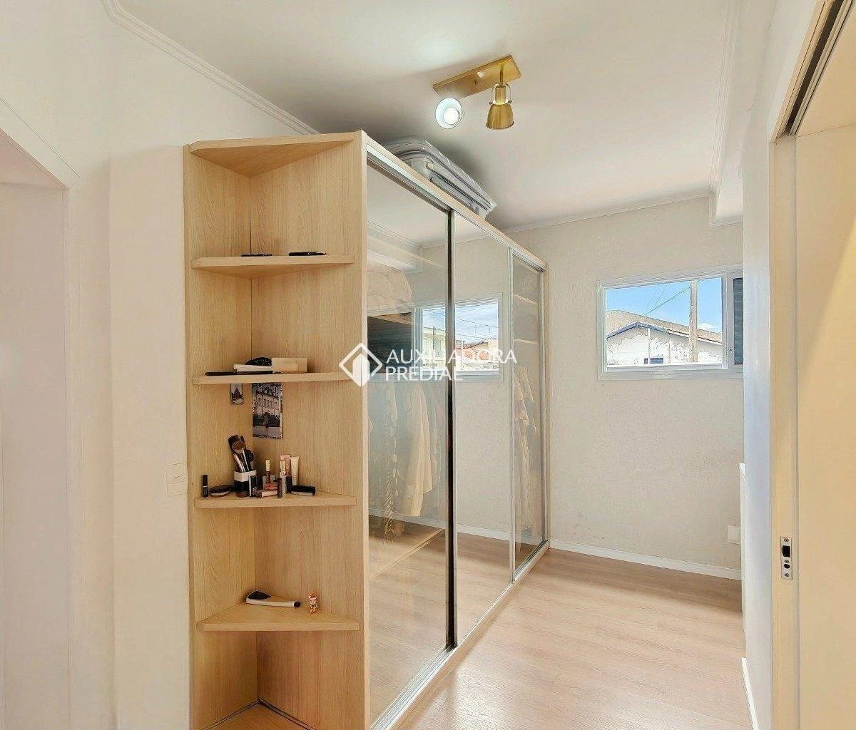 Water view in a 4-bedroom house, 320 m² — photo 16