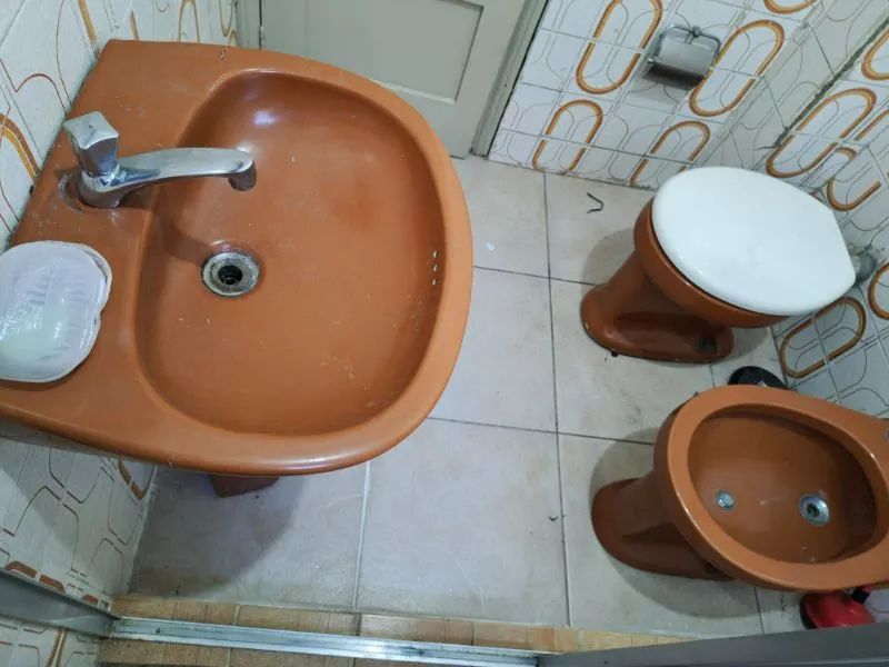 2-bedroom apartment with 1 bathroom and no parking — photo 2