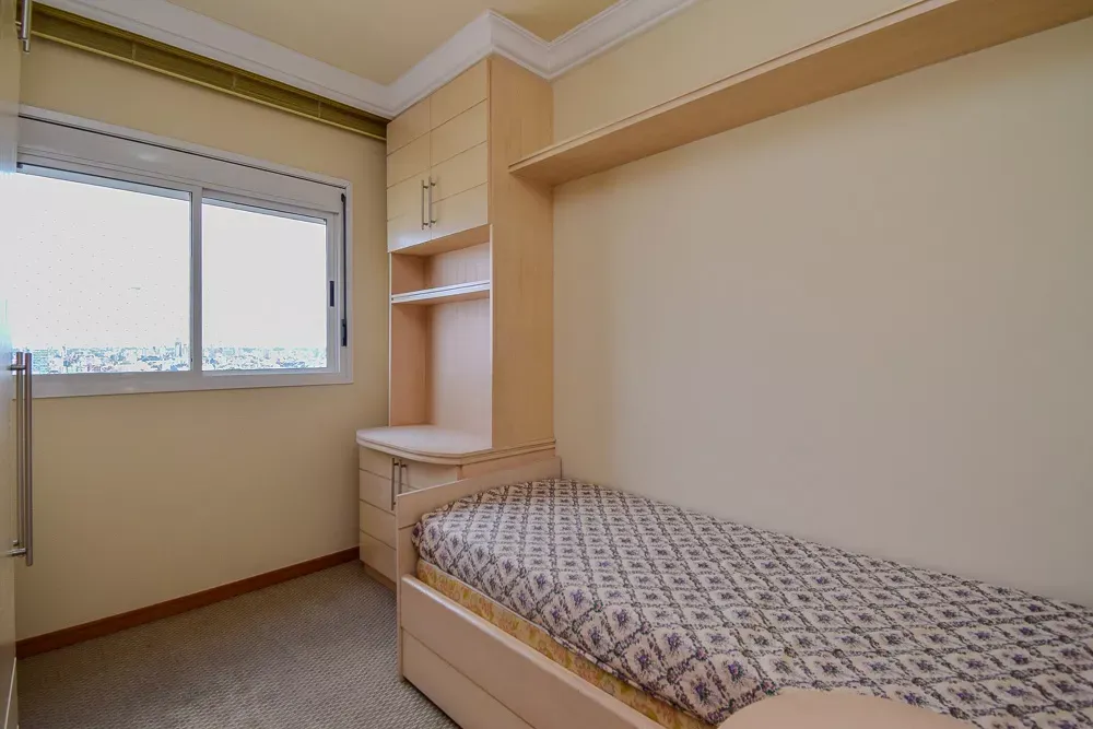Furnished apartment with 3 bedrooms and 115 m² — photo 23