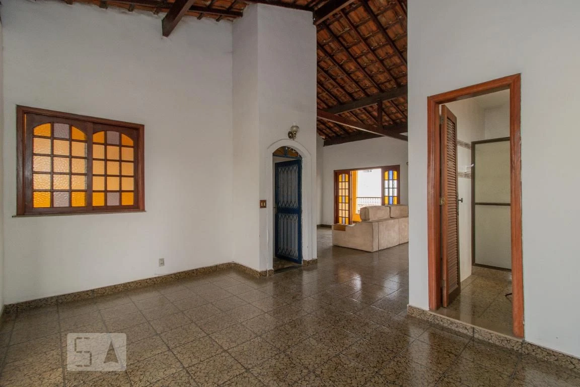 Rental house with 4 bedrooms and a private garden — photo 56