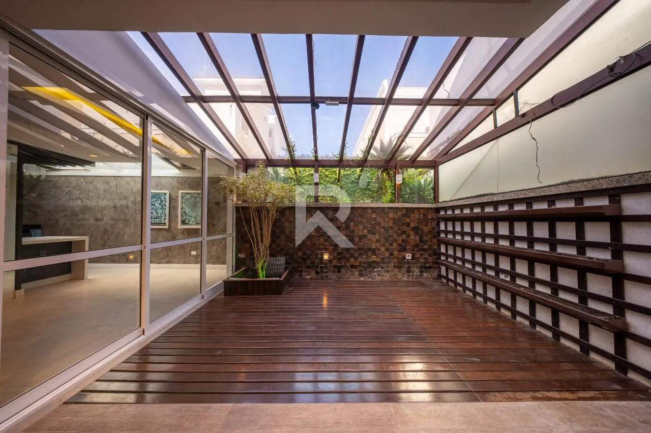 House with 4 bedrooms, private garden and 4 parking — photo 25