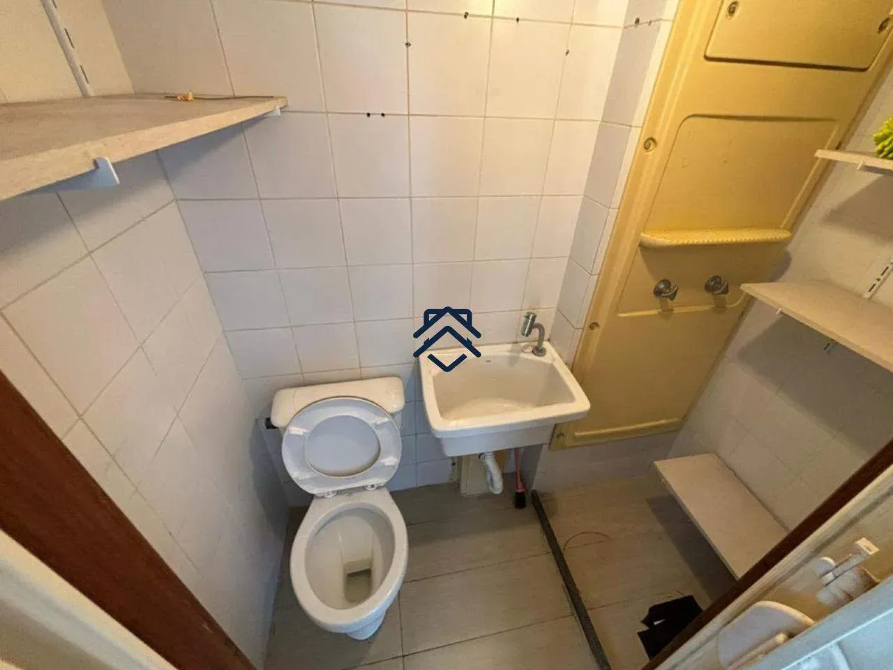 4-bedroom apartment with 2 enclosed balconies — photo 27