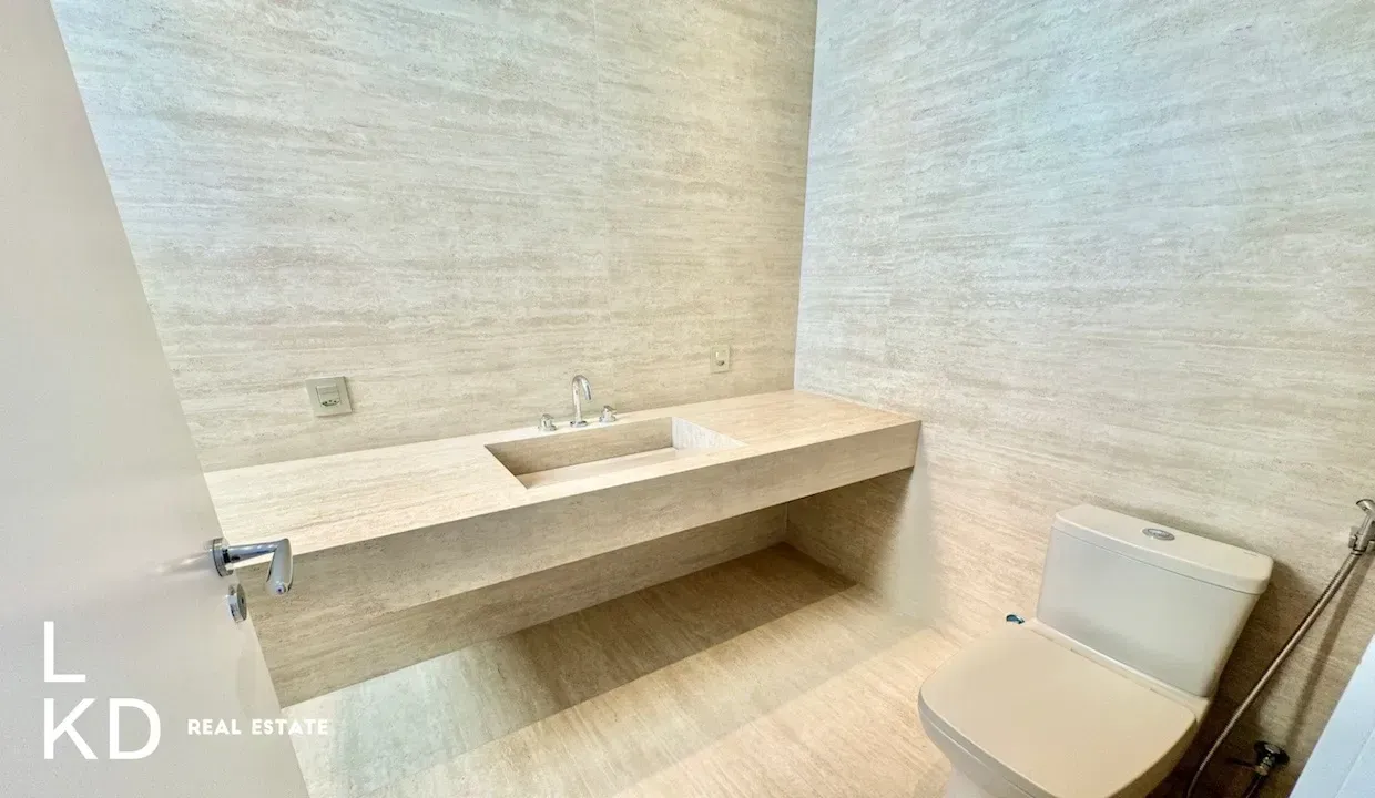 Linear penthouse 460 m² with floor-to-ceiling windows — photo 24