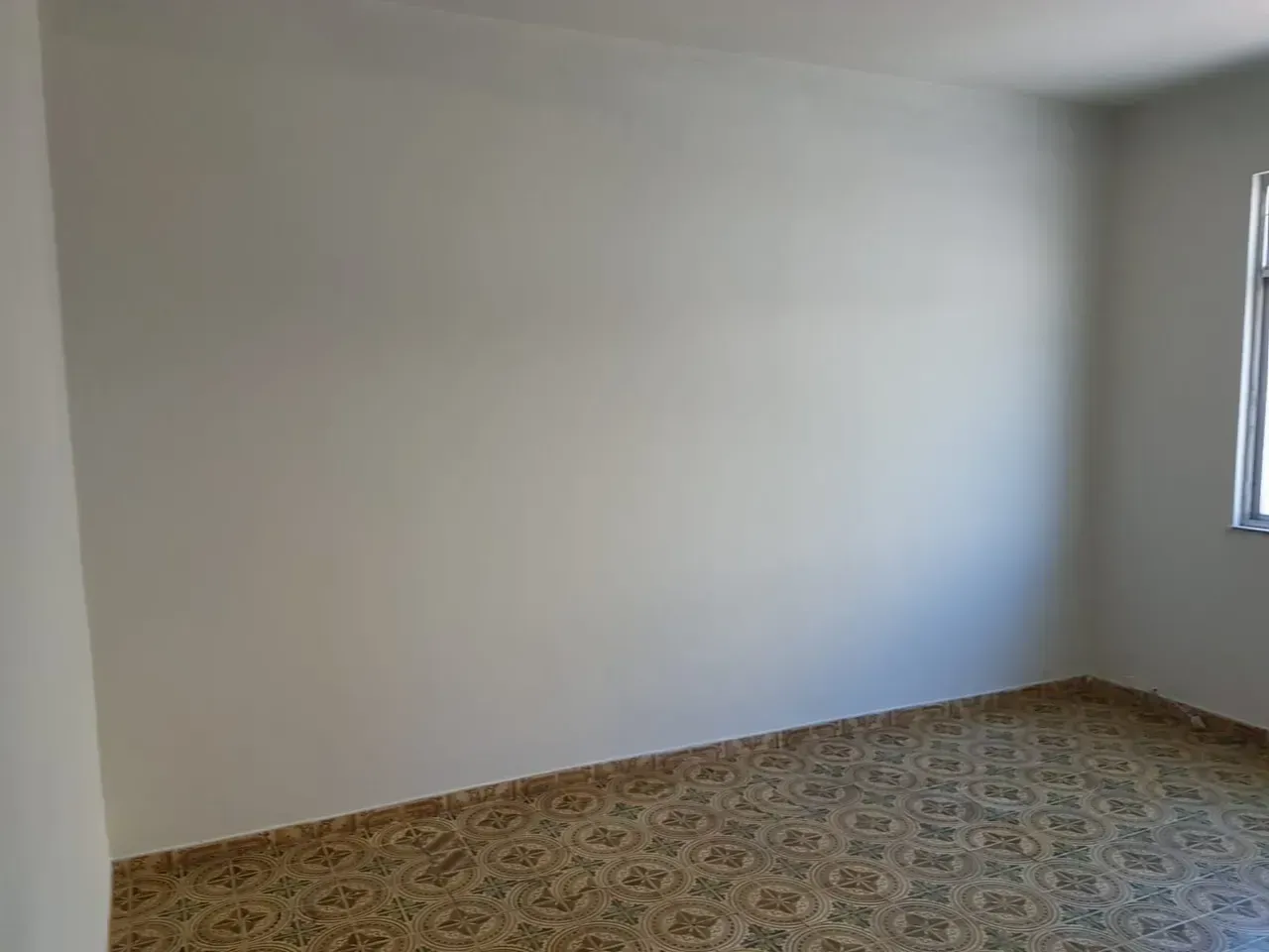 Unfurnished 2-bedroom apartment with ceramic floors — photo 11