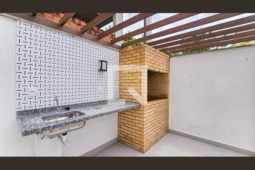 2-bedroom apartment with a grill on the balcony — photo 39