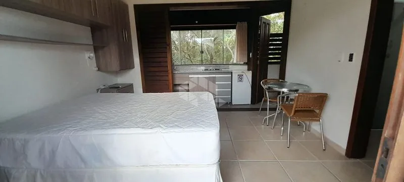 Furnished 30 m² studio with 1 parking spot and 1 bedroom — photo 6