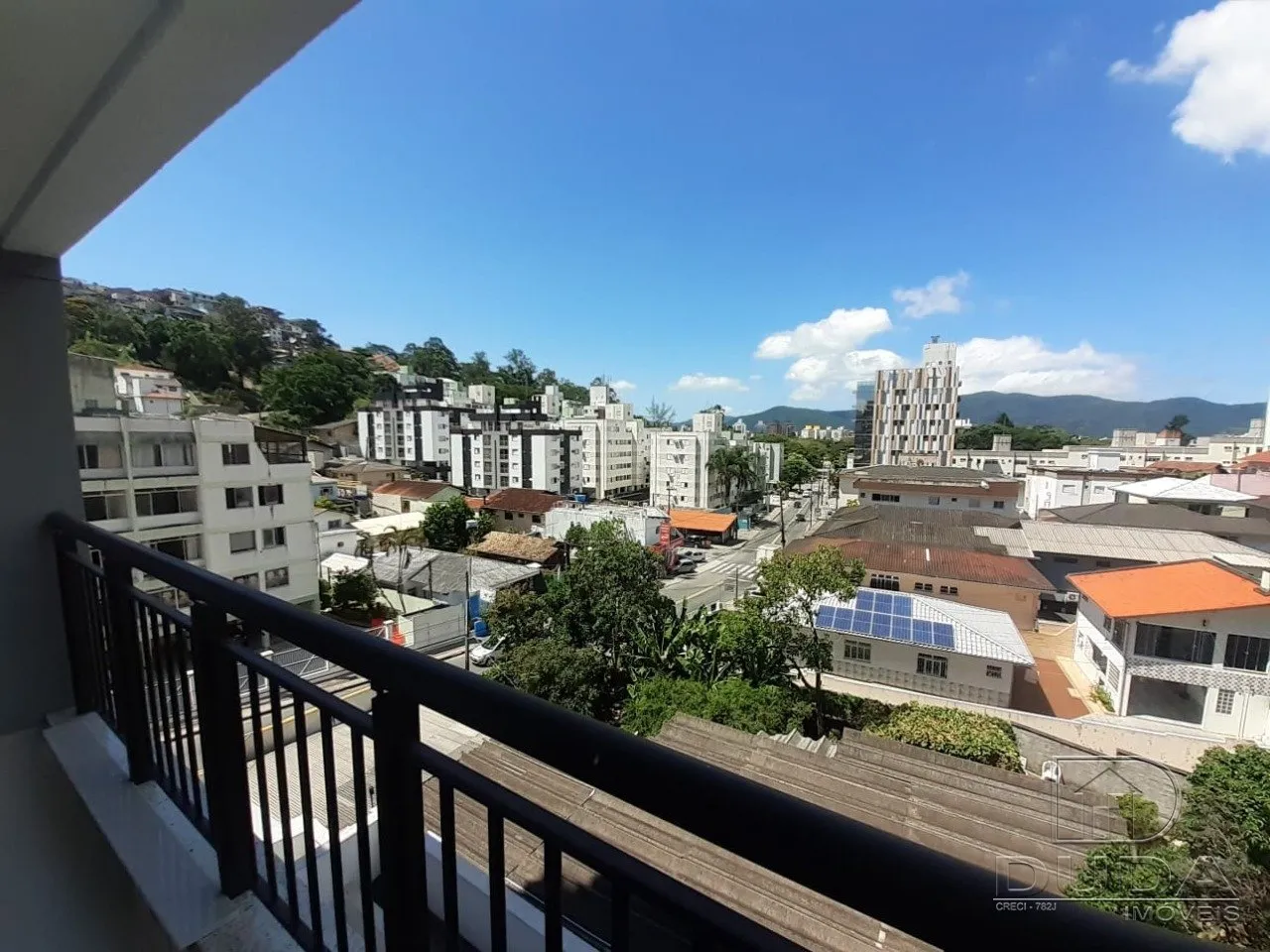 Apartamento de 1 quarto com sacada e cozinha integrada — photo 4
