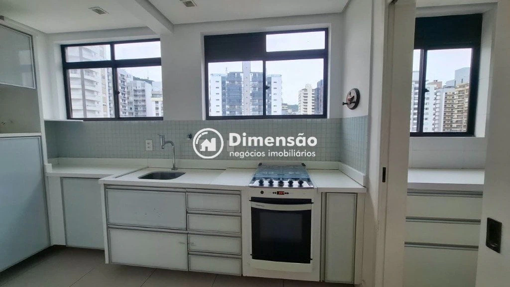 3-bedroom apartment, 1 with its own bathroom, 81 m² — photo 2