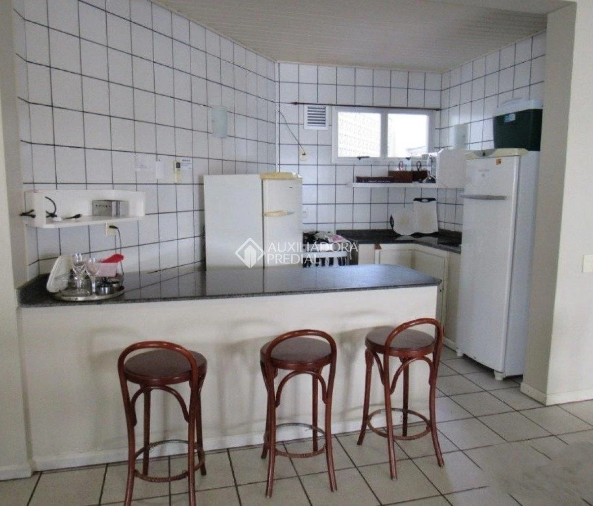 3-bedroom apartment with a washing machine — photo 26