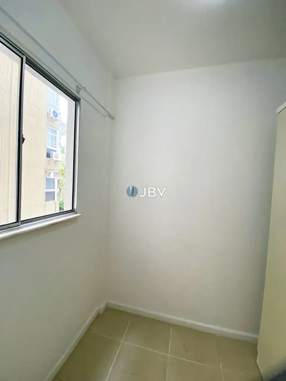 2-bedroom apartment with 1 bath and 1 parking spot — photo 13