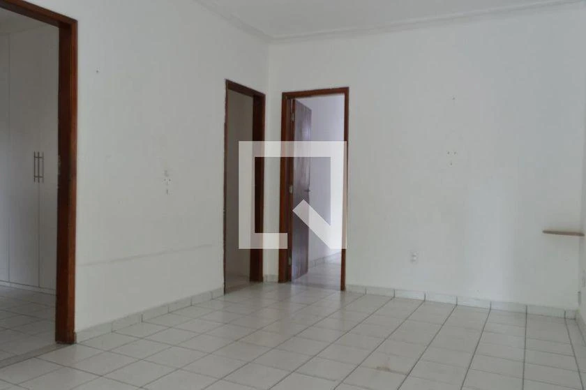 House, 600 m², with a grill on the balcony — photo 4