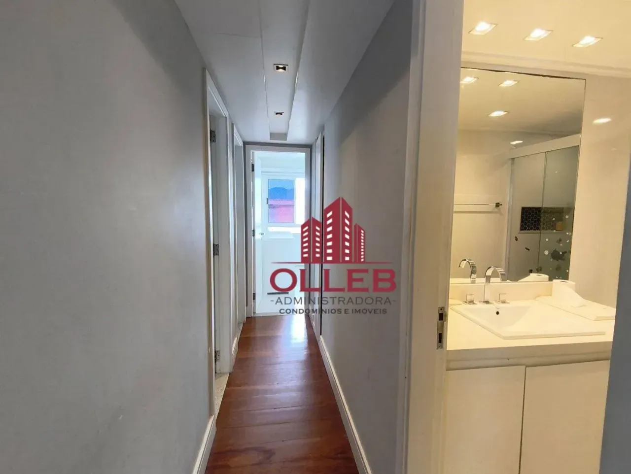 3-bedroom apartment with 4 bathrooms and enclosed balcony — photo 18