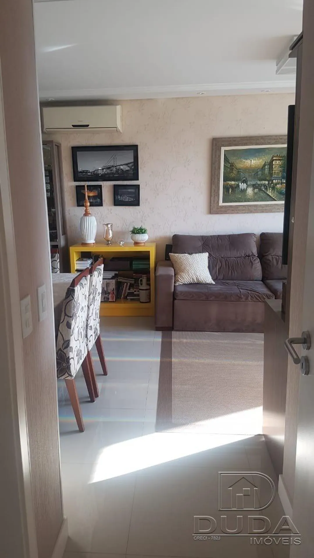 Apartment on the 11th floor with a glass-enclosed balcony — photo 27