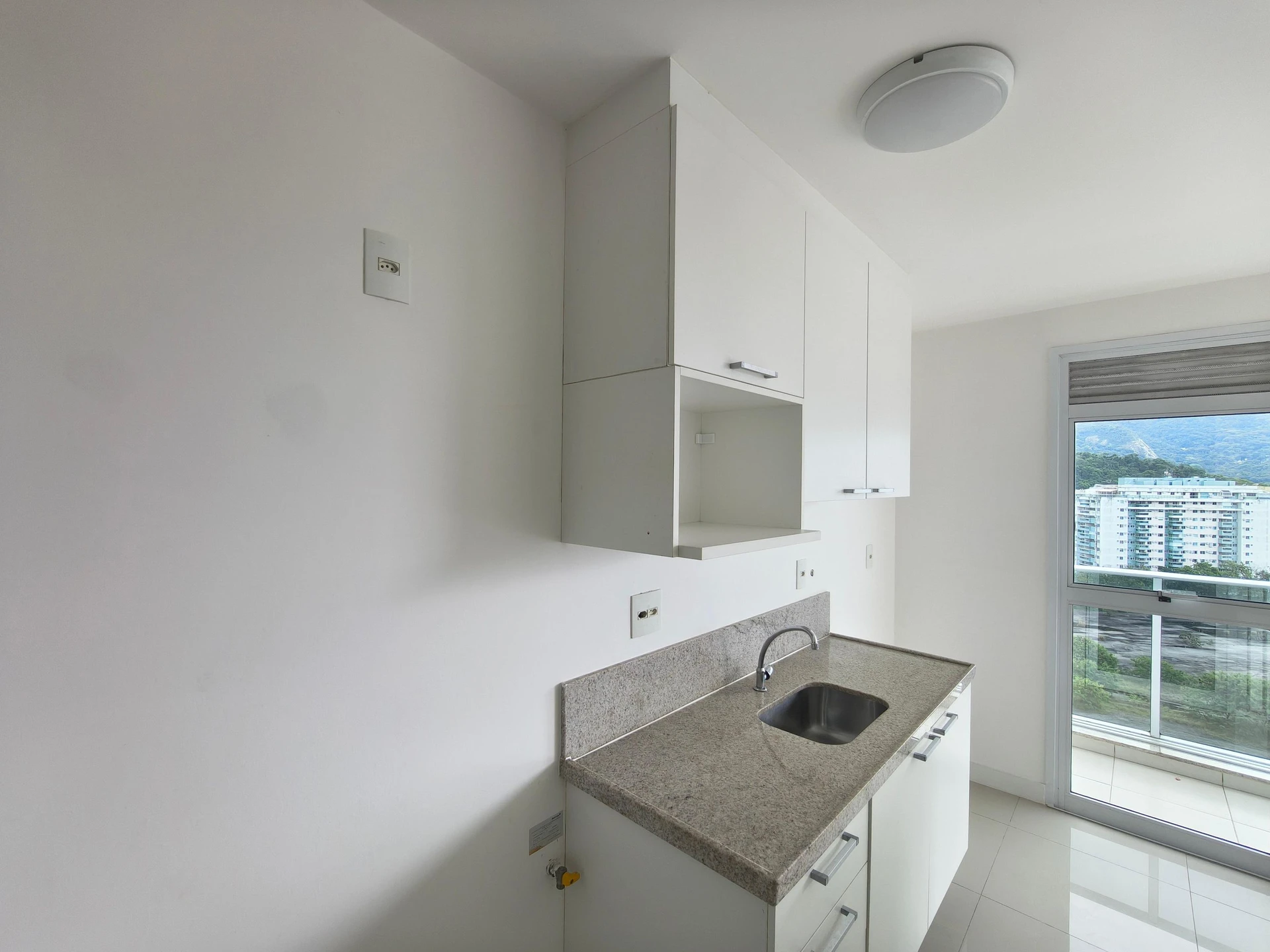 Apartamento, 82 m², com janelas do piso ao teto — photo 3