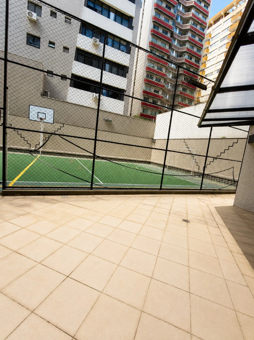 Apartment with 4 en-suite bedrooms and 428 m² — photo 2