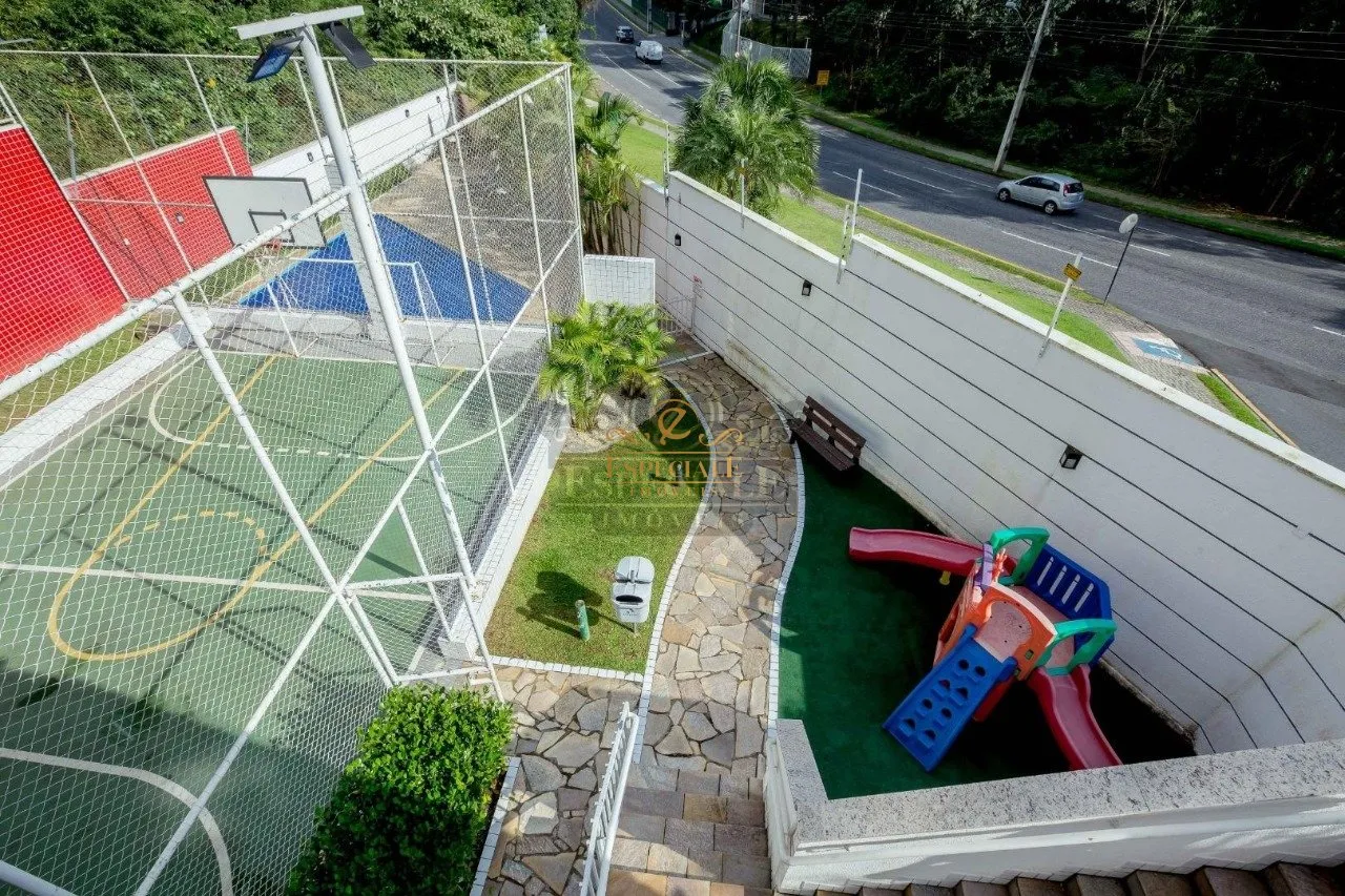 3-bedroom apartment with 2 parking spots and 134 m² — photo 28
