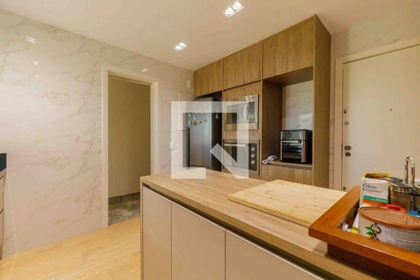 Furnished 185 m² apartment with 3 bedrooms and balcony — photo 26