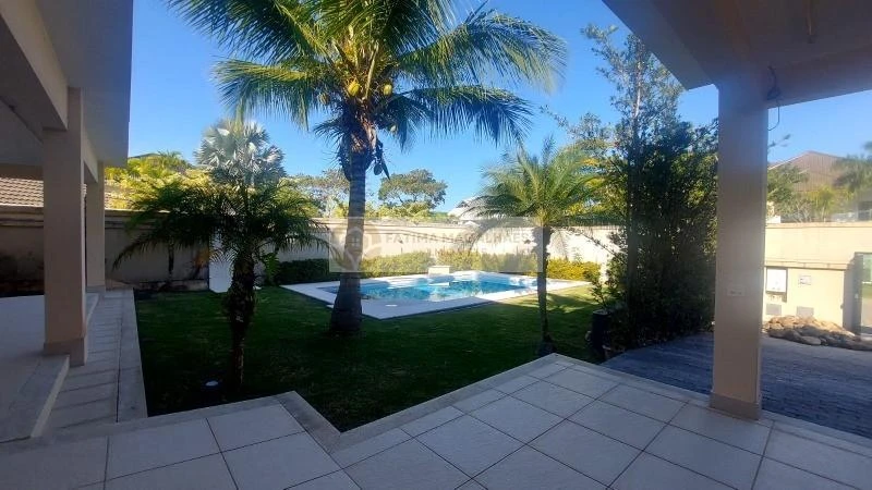 Casa com 6 quartos e 5 suítes, 1036 m² — photo 15