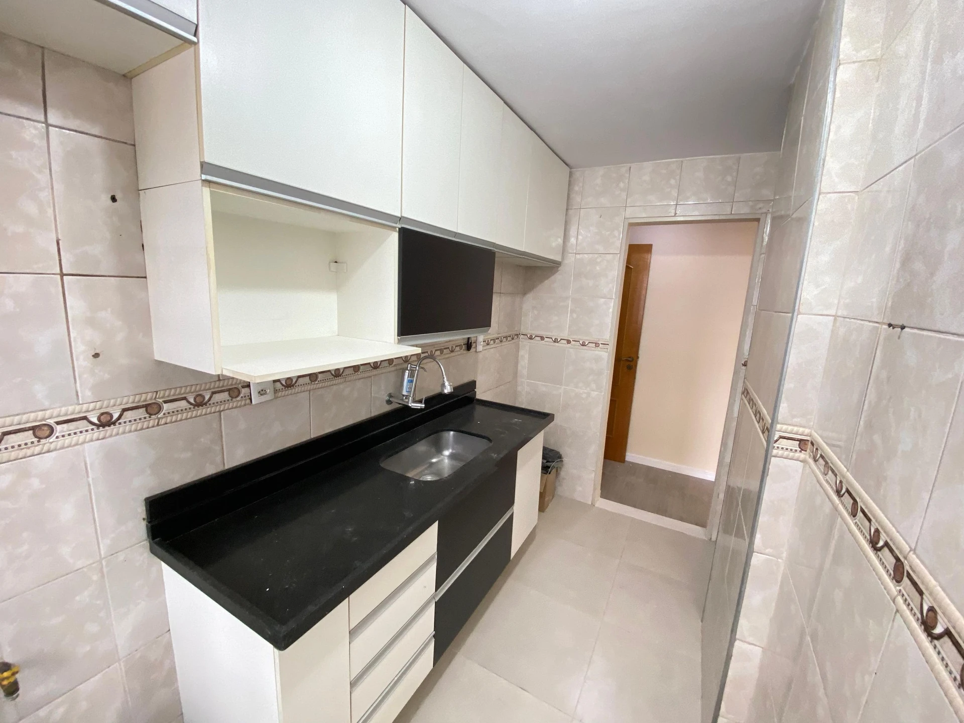 Rental apartment with a closed kitchen and 2 bedrooms — photo 22