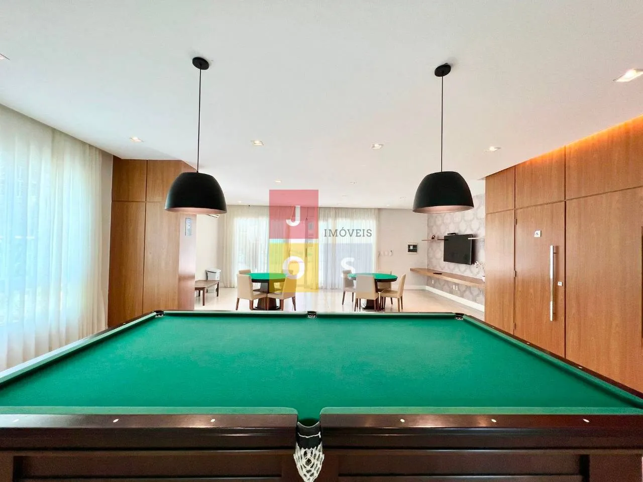 Furnished 4-bedroom suite apartment with 156 m² — photo 105
