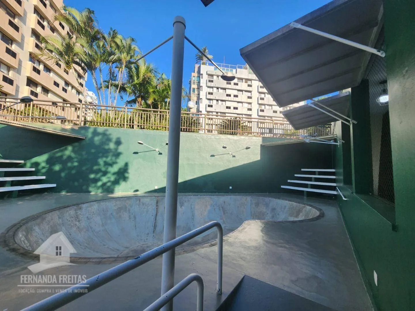 4-bedroom apartment with enclosed balcony and private garden — photo 80