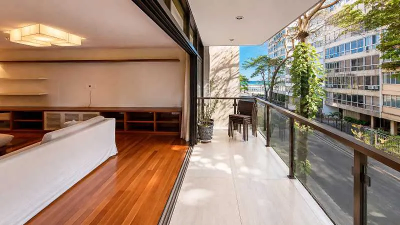260 m² unfurnished apartment with balcony and 3 bedrooms — photo 9