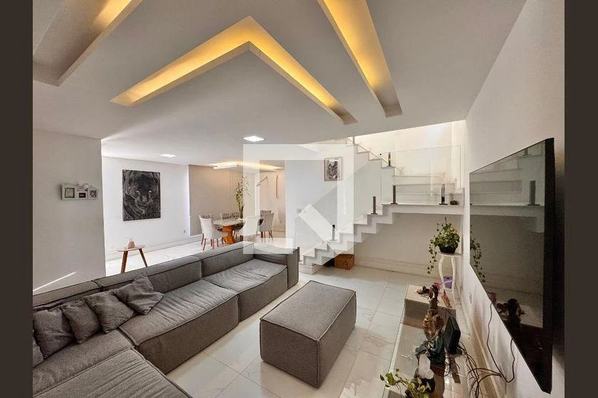 Casa para alugar com 6 quartos e 297 m², cozinha integrada — photo 8