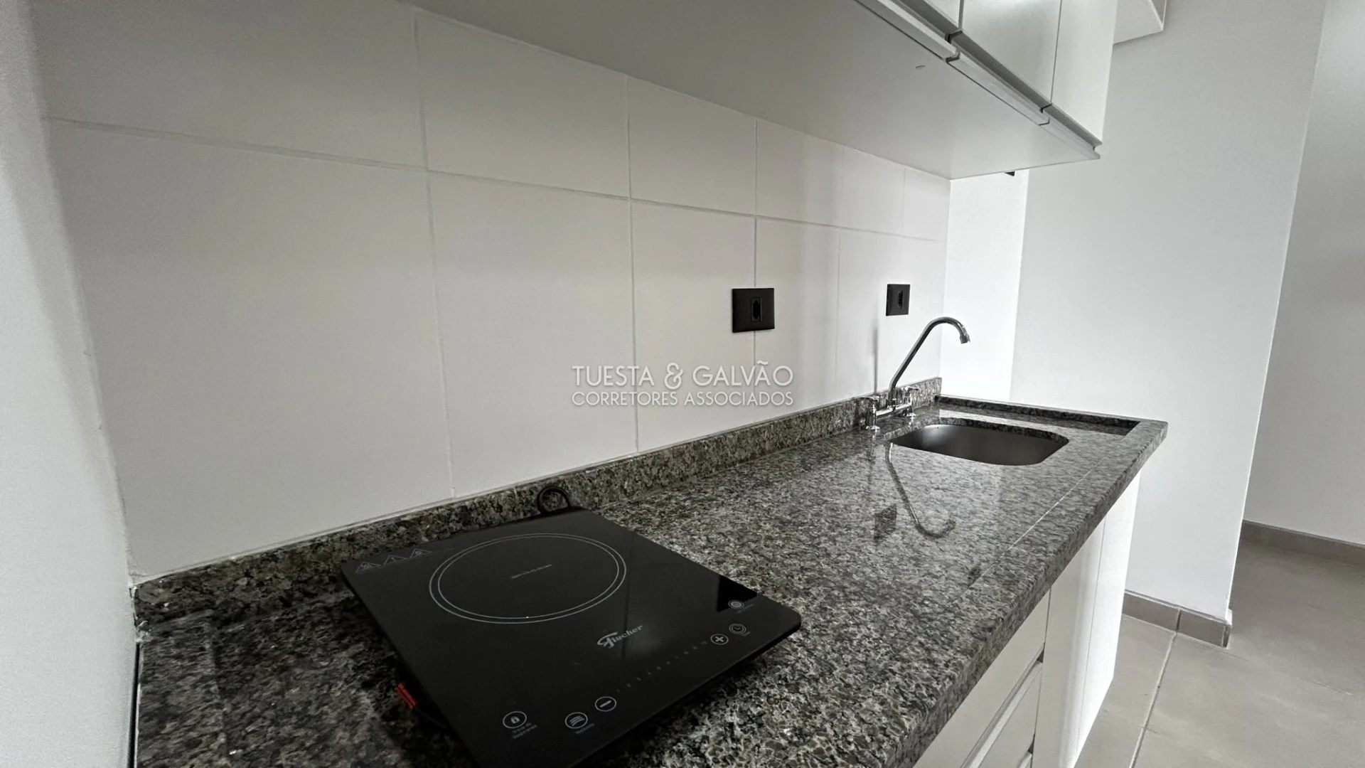 1-bedroom apartment with open-plan kitchen, 47 m² — photo 7