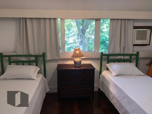 Casa com 4 quartos e varanda, estilo rústico — photo 33